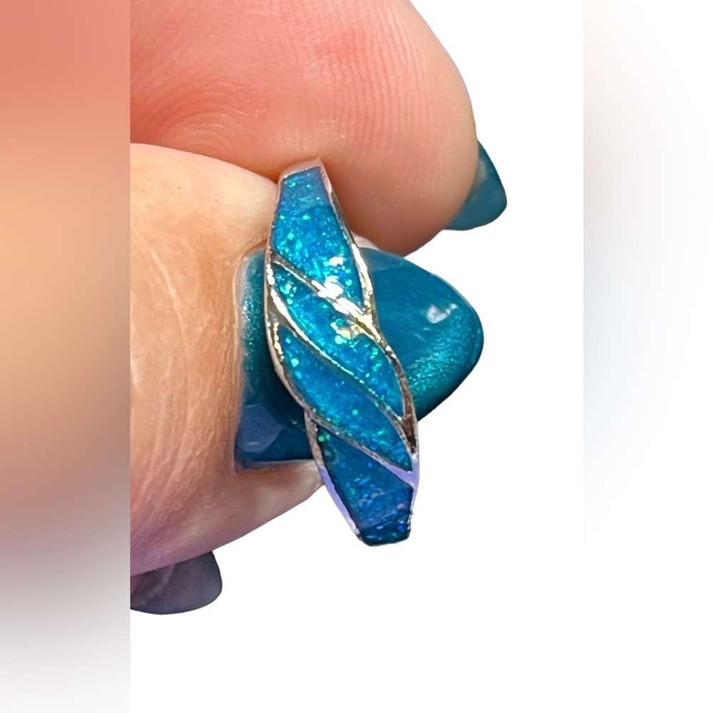 2/20 Pretty “blue fireopal” ring silver tone